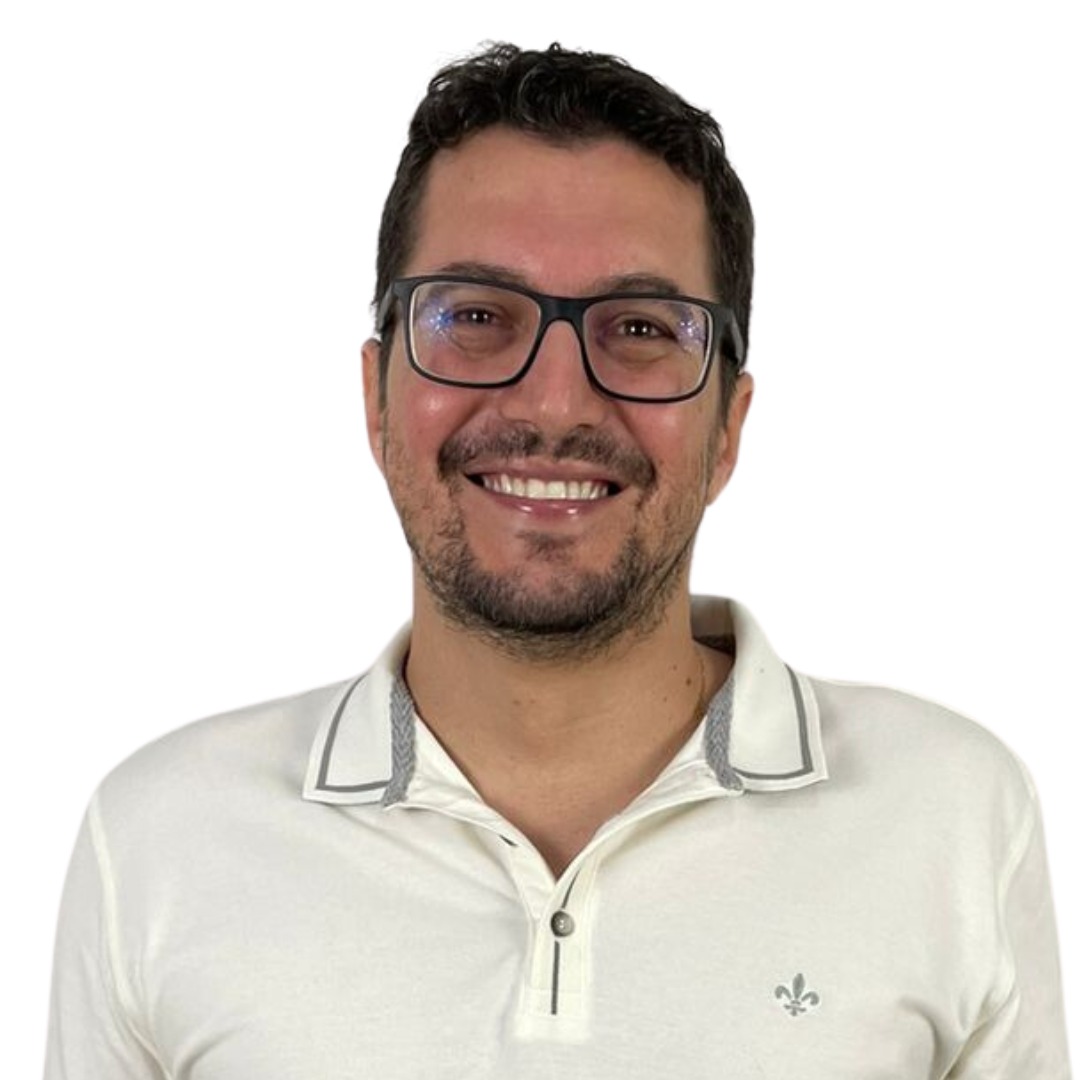 GUSTAVO MARTINS PICCOLO, 41 anos